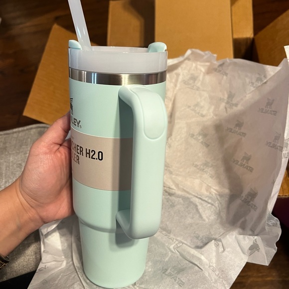 Stanley Mint 30 oz - Picture 3 of 9